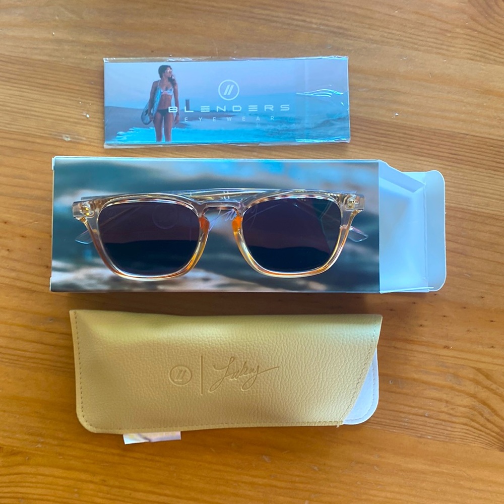 Unisex Blenders Lakey Sunglasses polarized